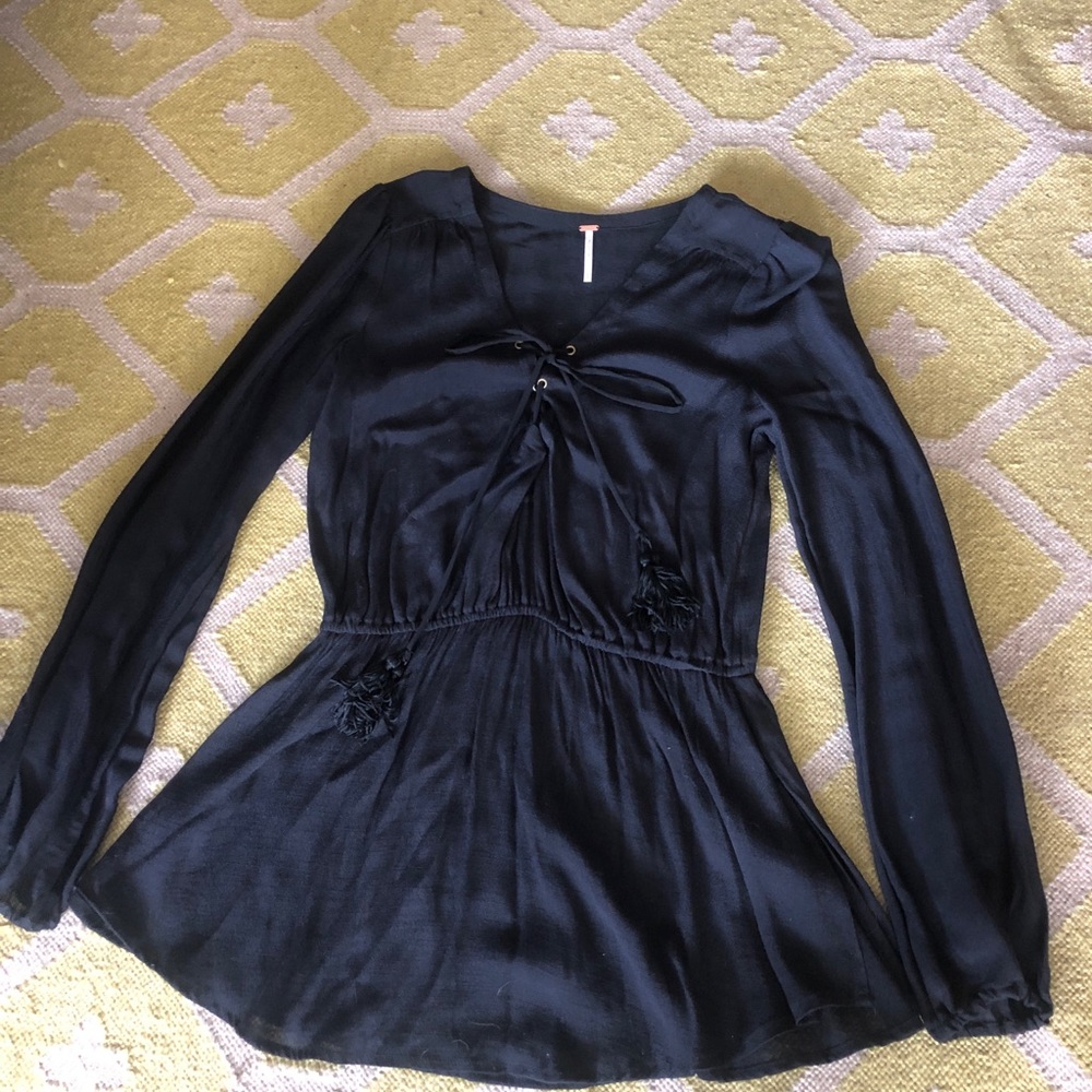 Black Long Sleeved Cinched Blouse